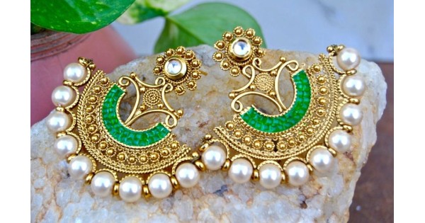 chand baliyan earrings meaning
